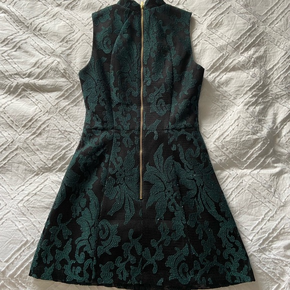 Semi formal cocktail dress - Picture 2 of 3